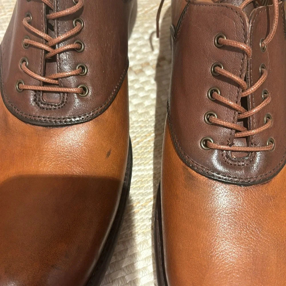 Johnson & Murphy Dual‎ Color Leather Oxfords